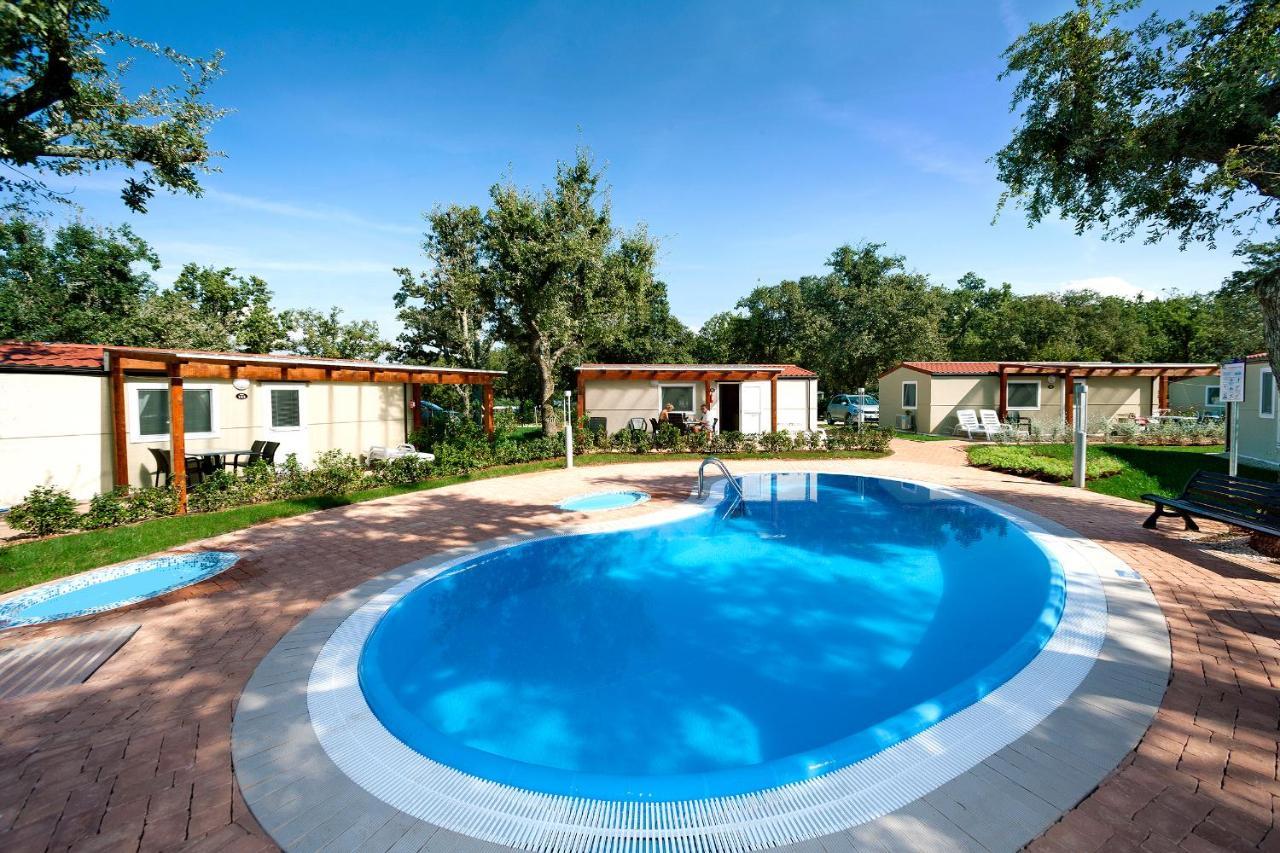 Camping Ulika Mobile Homes - Naturist Cervar-Porat Екстер'єр фото