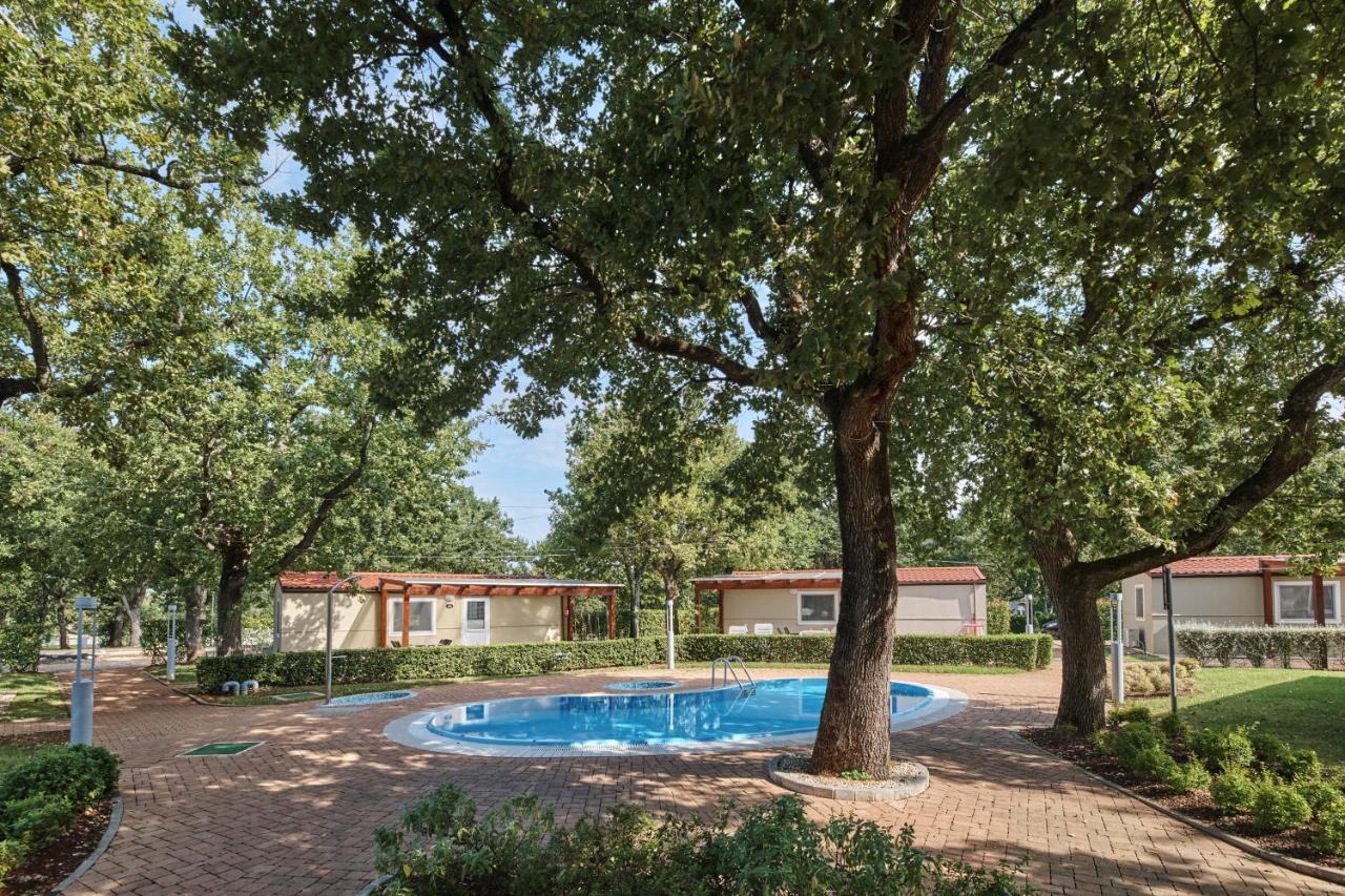 Camping Ulika Mobile Homes - Naturist Cervar-Porat Екстер'єр фото