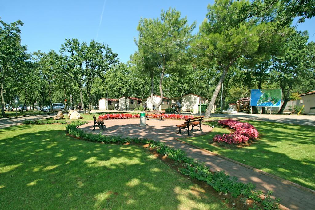 Camping Ulika Mobile Homes - Naturist Cervar-Porat Екстер'єр фото